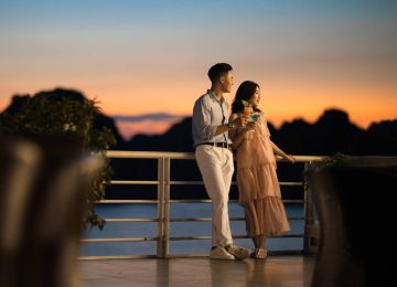 The cruise trip of overloaded joy
